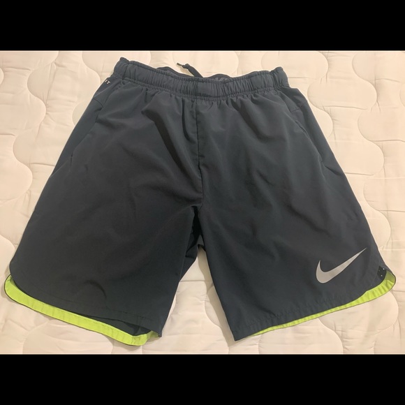 nike 8 training shorts